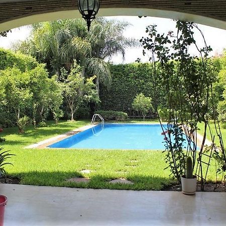 Magnifique Villa Avec Piscine Chauffee Que Pour Famille Marakeş Dış mekan fotoğraf